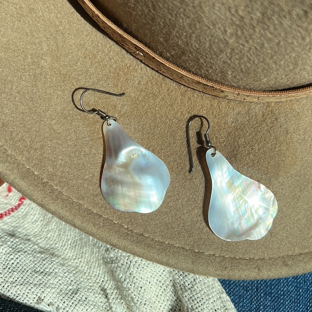 Mother of Pearl Shell Dangle Earrings